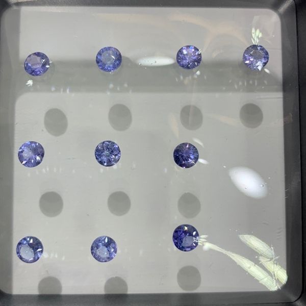  Đá Tanzanite - Tròn 4.2 ly - 0.45 ct 