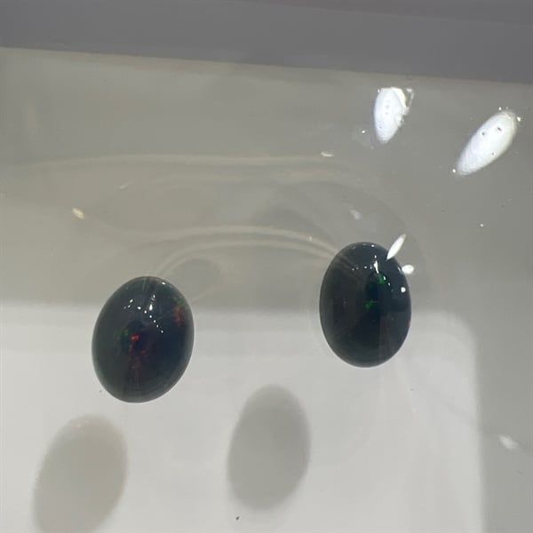  Đá Opal- Oval 6.4x8.8x4.0ly - 0.95 ct 