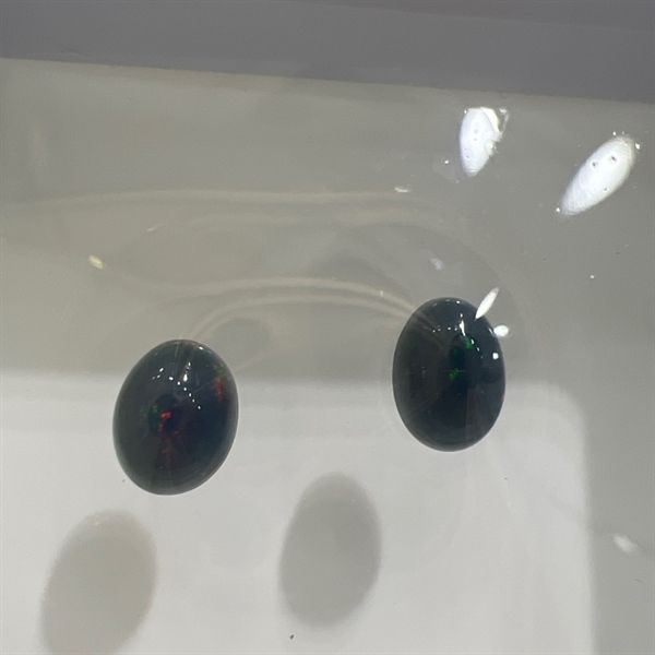  Đá Opal- Oval 6.4x8.8x4.0ly - 0.95 ct 