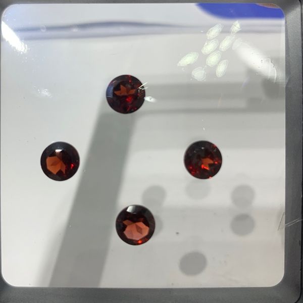  Đá Garnet - Tròn đỏ đậm 7ly-1.3ct 