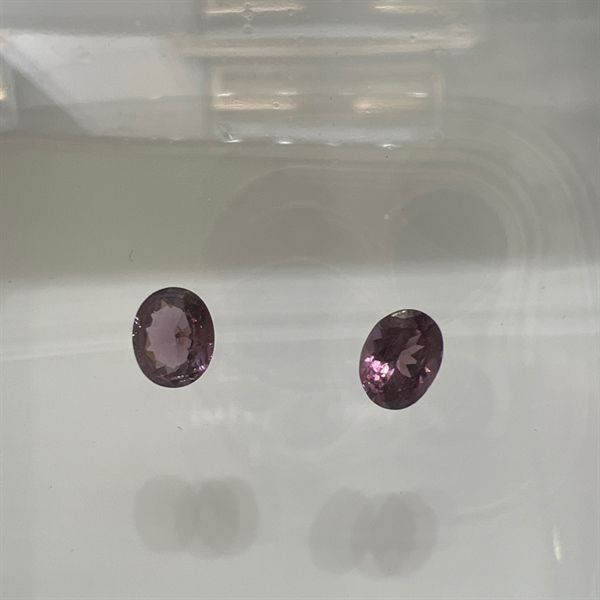  Đá Spinel -Oval 4.4x5.7x3.3ly-0.5ct 