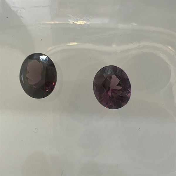  Đá Spinel -Oval 5.2x6.2x3.8ly - 0.90 ct 