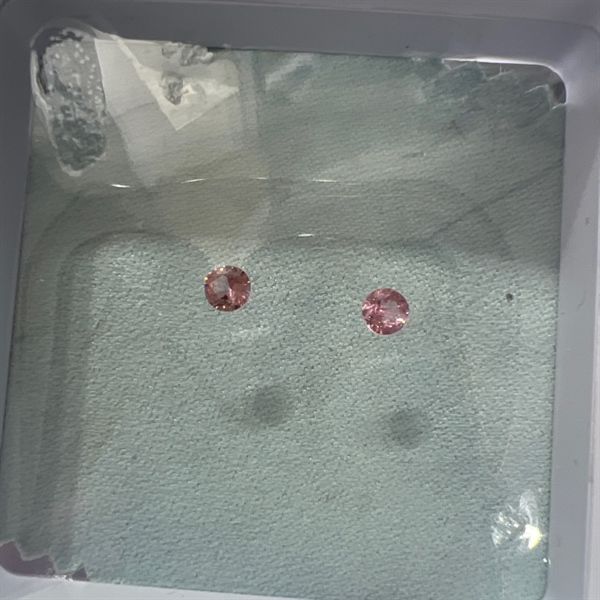  Đá Spinel- Tròn 4.1 ly - 0.35 ct 