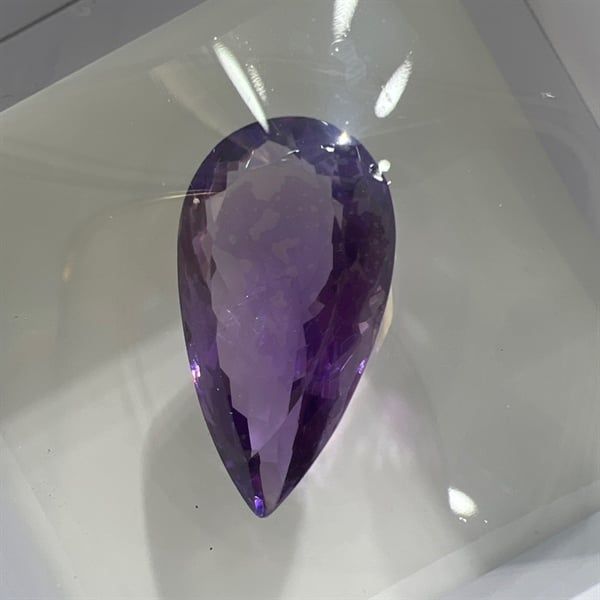  Đá Amethyst- Giọt 28x15.5x10.8ly-24.9ct 