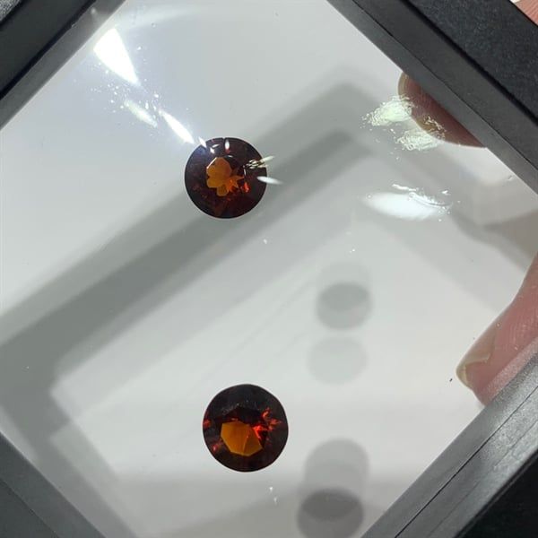  Đá Garnet - Tròn vàng đậm 8.1ly-1.4ct 