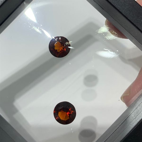  Đá Garnet - Tròn vàng đậm 8.1ly-1.4ct 