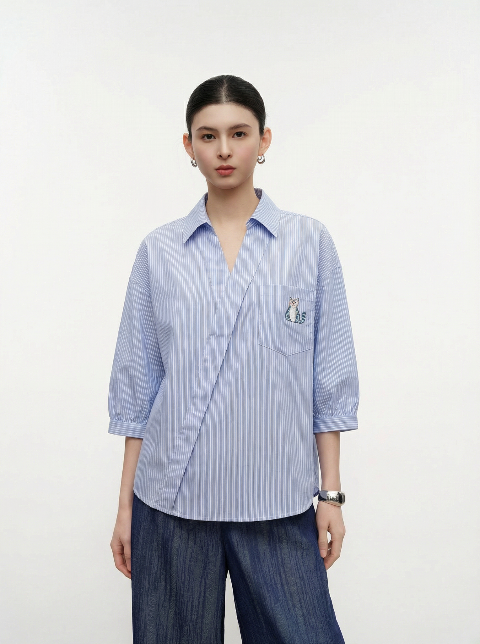  A815-Áo Sơ Mi Cổ V 