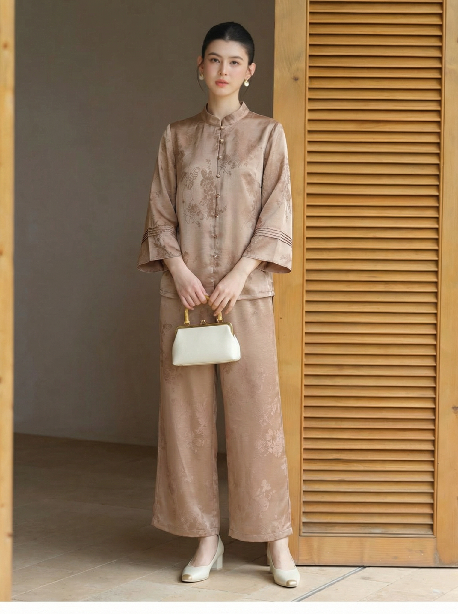  B10-Sét Lụa Gấm Nút Ngọc 