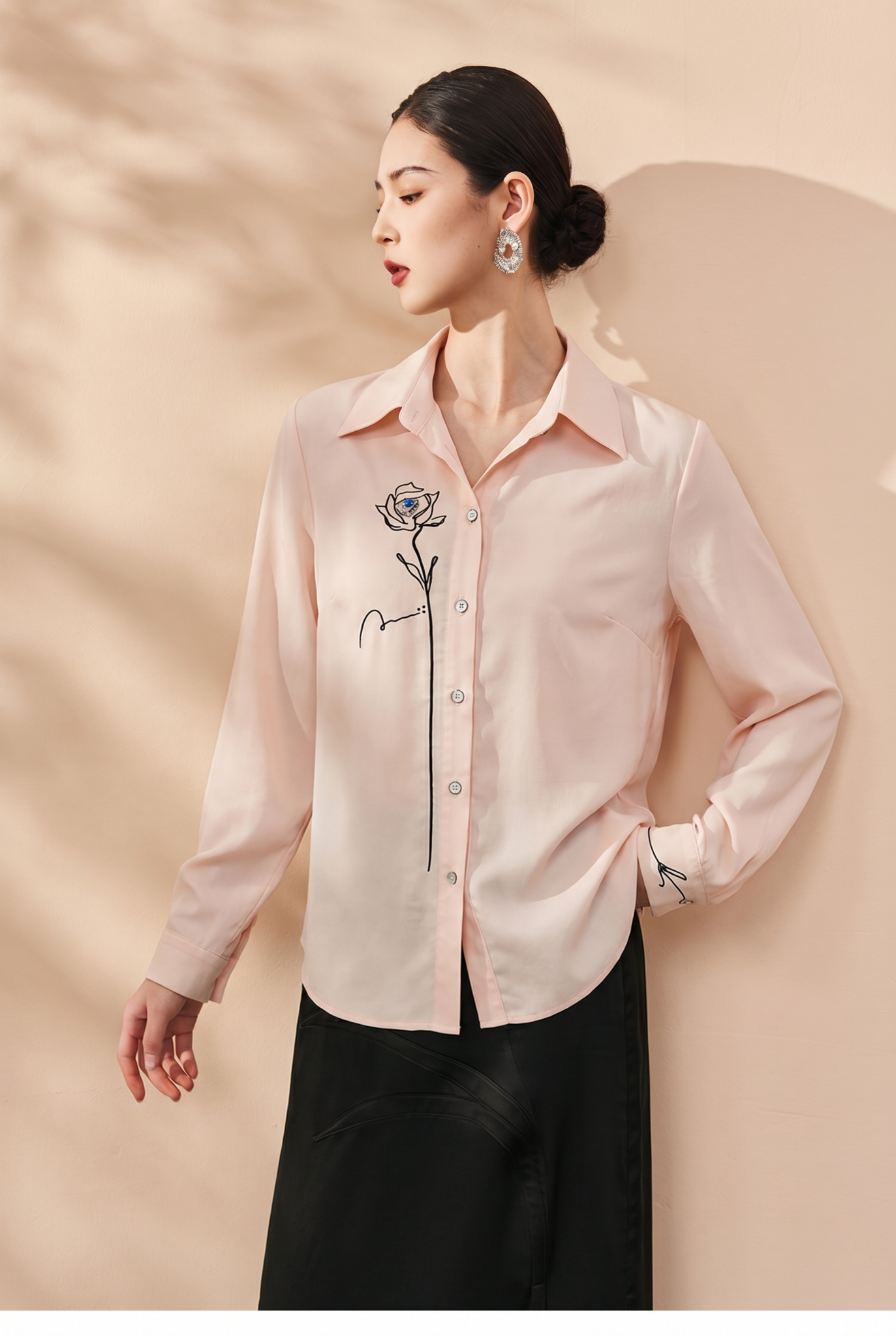  A876-Áo Linen Tencel Thêu Hoa Hồng 