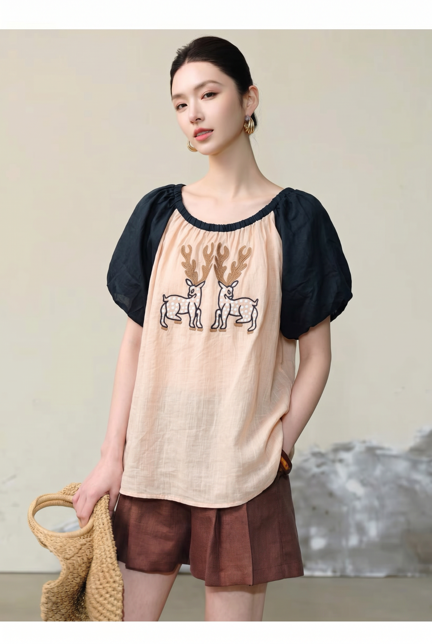  A1594-Áo Nhún Cổ Thêu Nai 