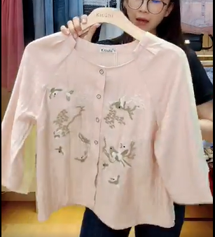  A497-Áo Tencel Thêu Tay Raplan 