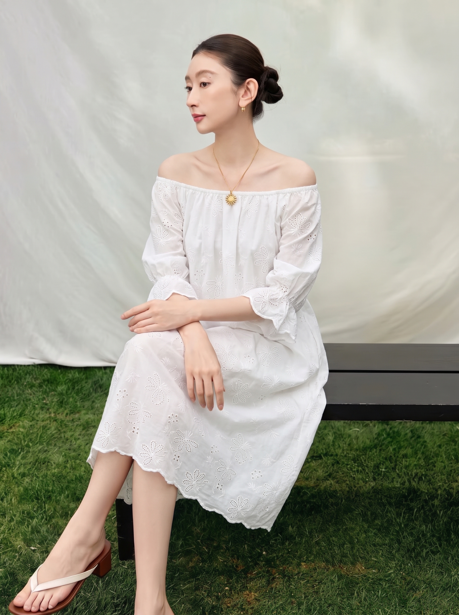  D203-Đầm Cotton Thêu Hoa 