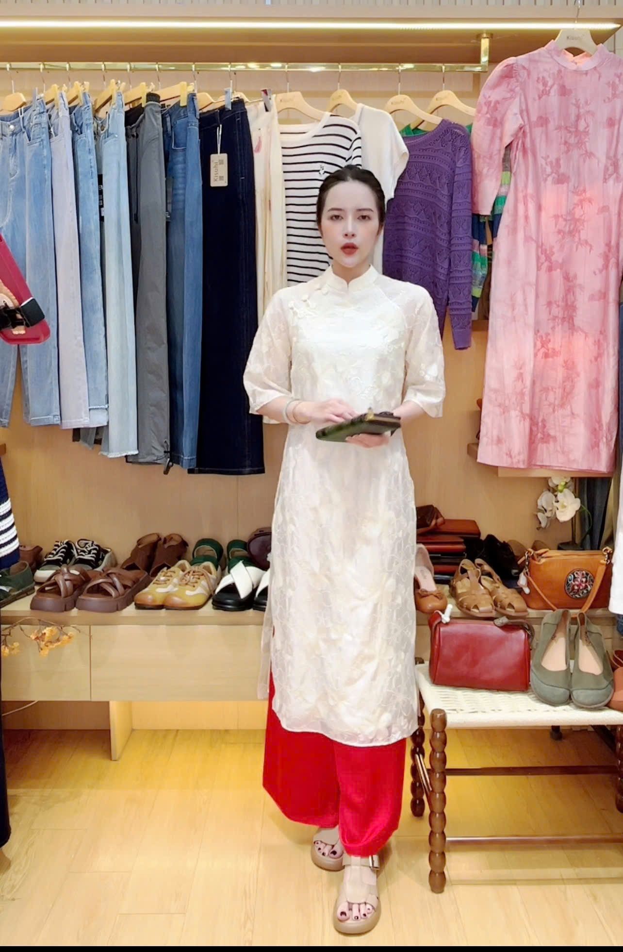  AD03-Áo Dài Thêu Hoa 2 Lớp 