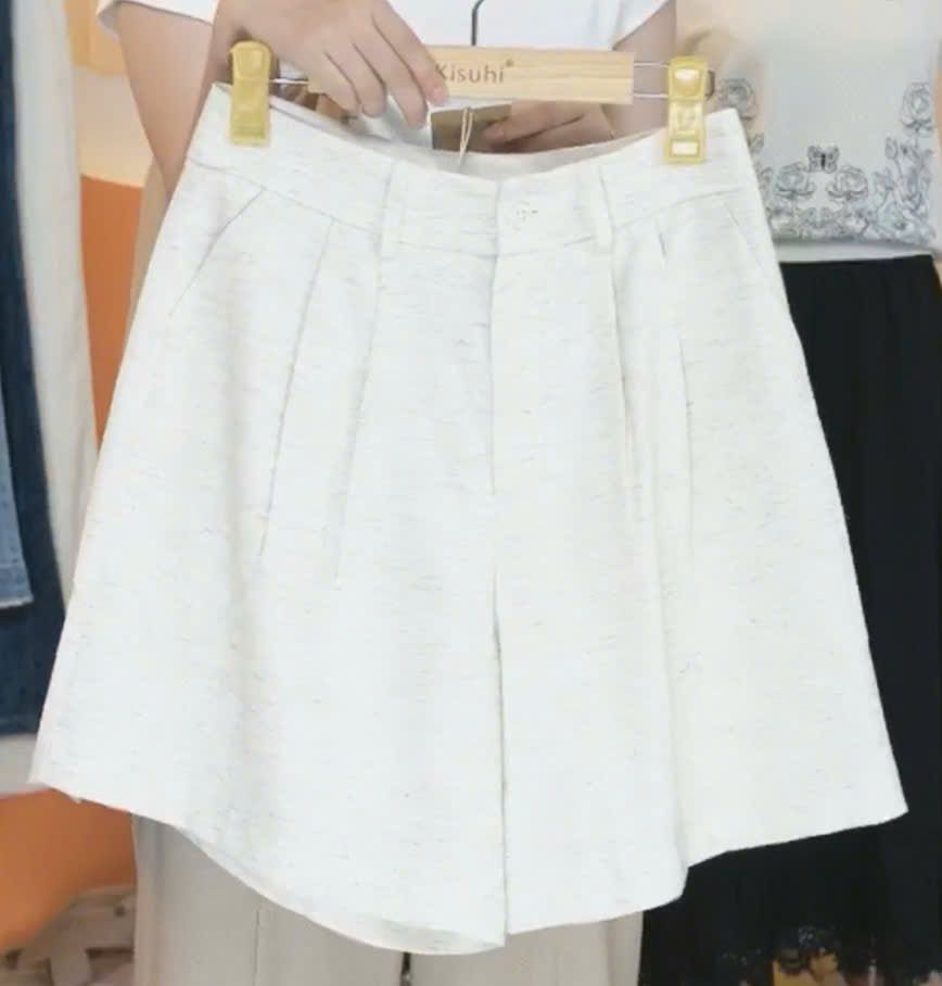  Q329- Quần Short Linen Xếp Ly Eo 