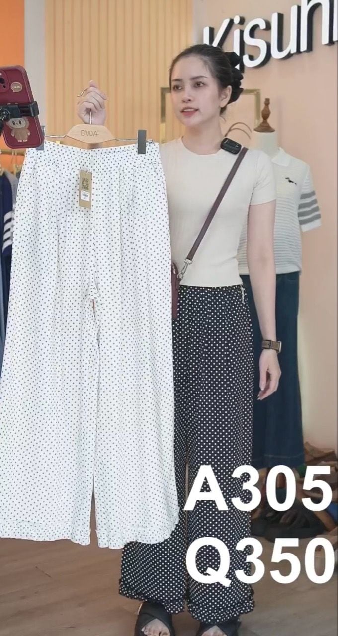  Q350- Quần Cotton Ống Rộng Chấm Bi 