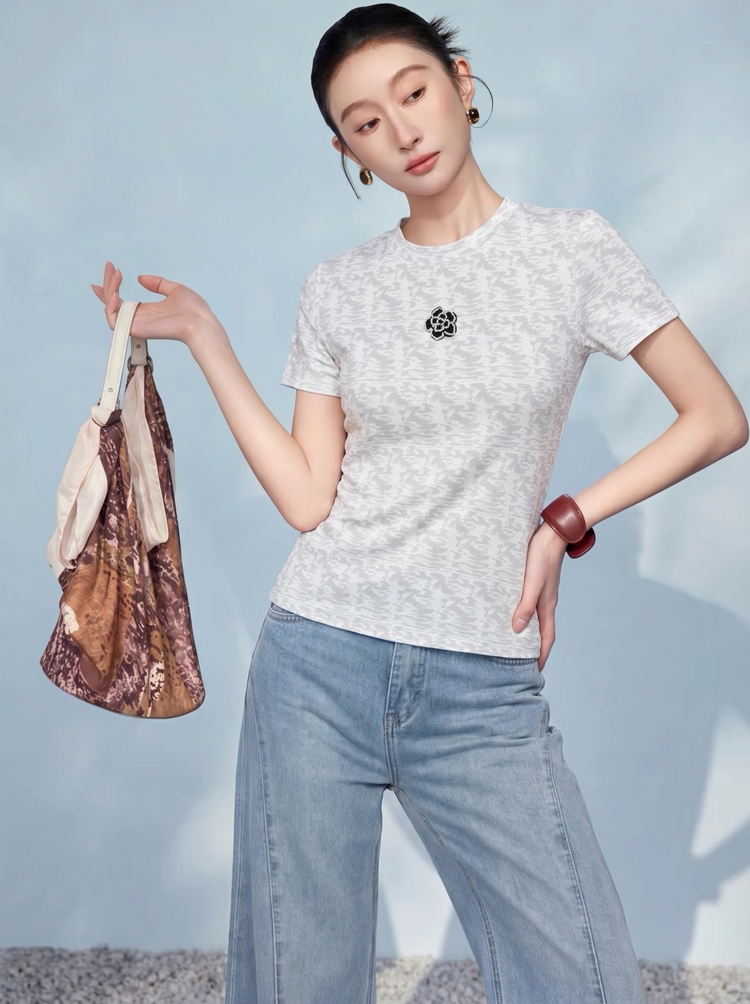 AT72-Áo Thun Tay Ngắn Cotton Họa Tiết Đính Hoa Hồng 