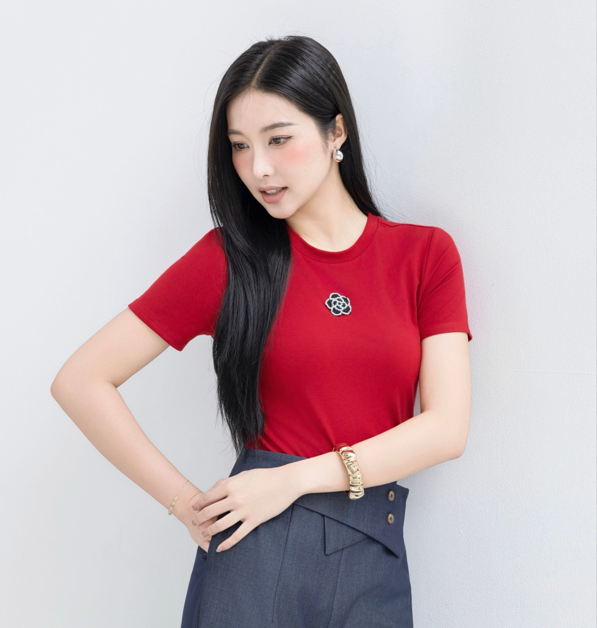  AT22-Áo Thun Lụa Mịn Đính Hoa Hồng 