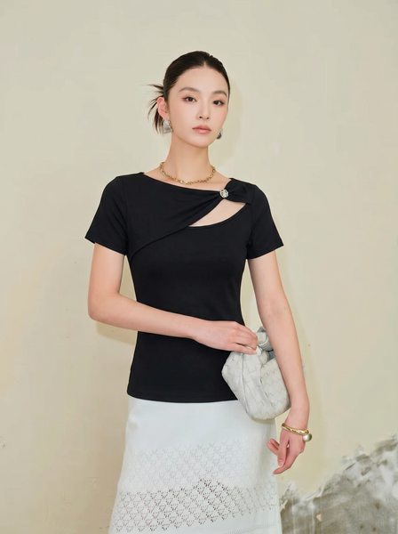  AT70-Áo Thun Cotton  Đính Logo Nơ 