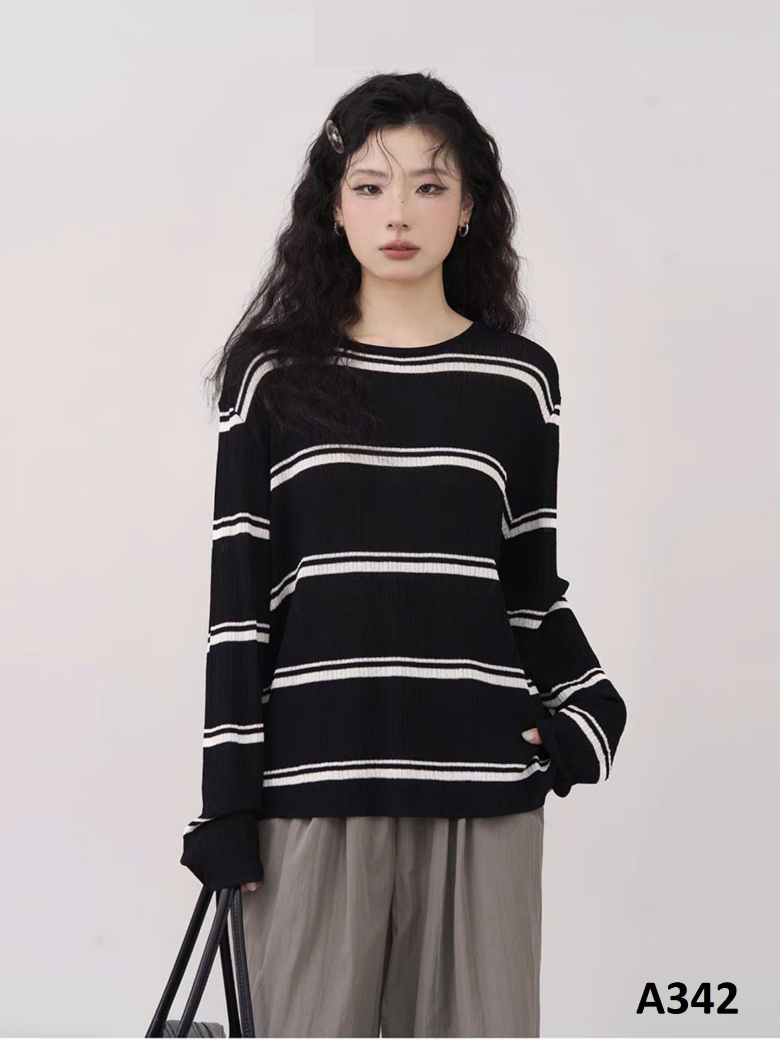  A342-Áo Len Kẻ Sọc Dài Tay Nút Sau 