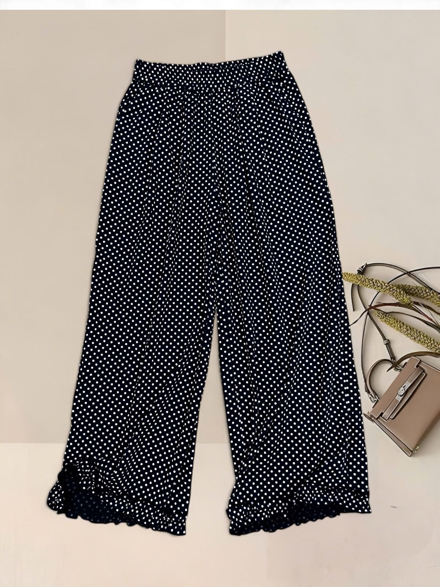  Q350- Quần Cotton Ống Rộng Chấm Bi 