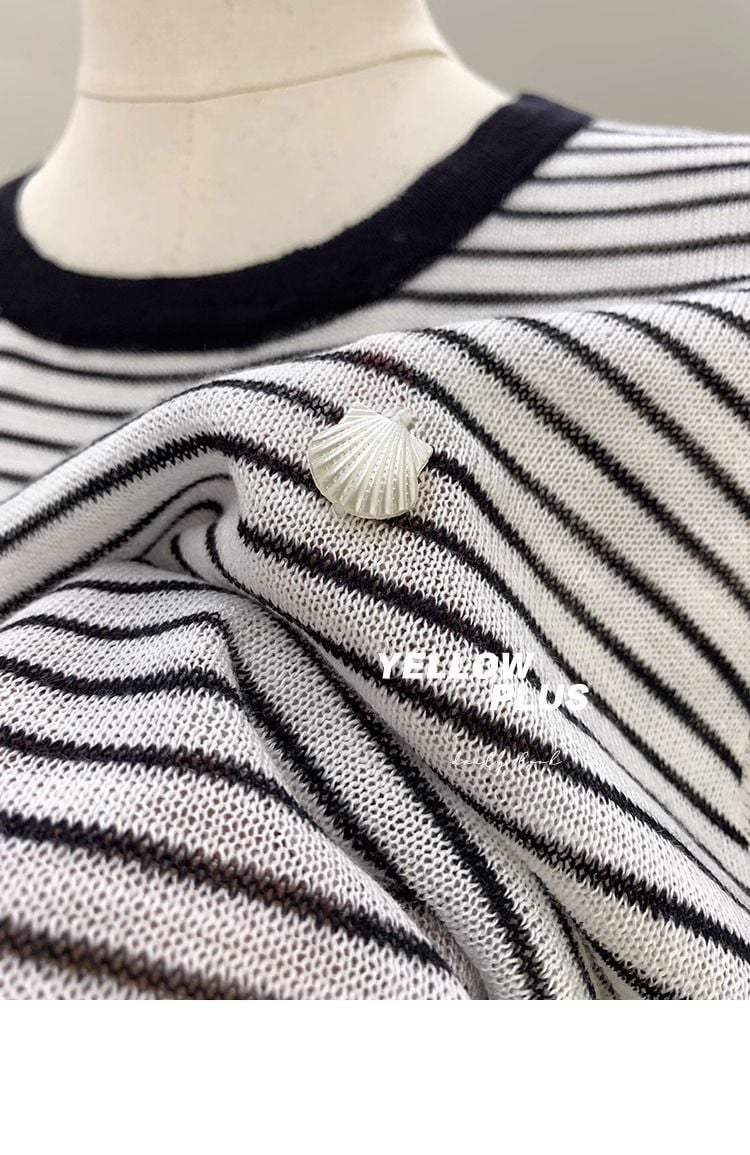  A682-Áo Len Lụa Kẻ Sọc Cổ Tròn Viền Tay 