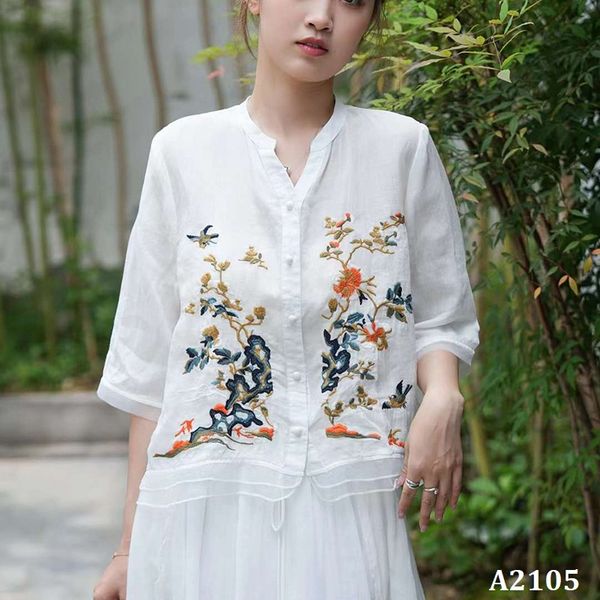  A2105-Áo Ramie Cổ V Thêu Phong Cảnh Nghệ Thuật 
