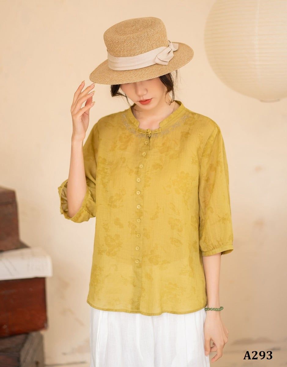  A293-Áo Ramie Thêu Cổ Nền Hoa Lá 