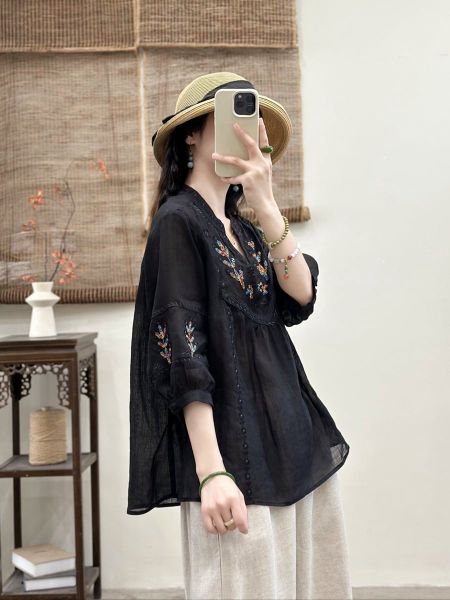  A890-Áo Ramie Thêu Hoa Cổ V Nghệ Thuật 