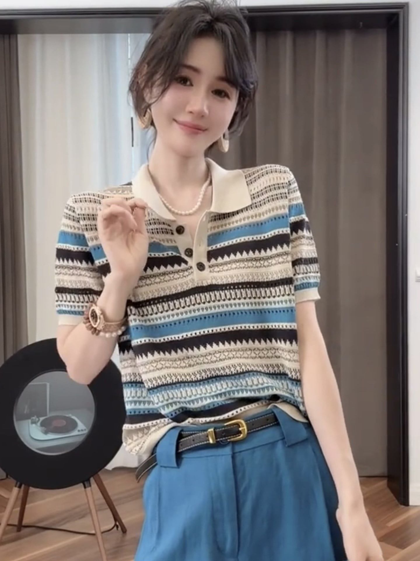  A909-Kisuhi-Áo Dệt Kim Kẻ Sọc Phối Màu Nghệ Thuật Hàn Quốc 