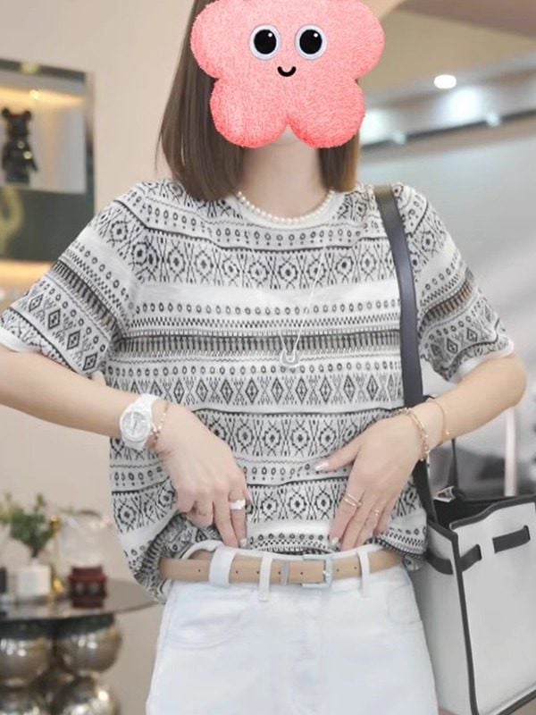  A921-Áo Thun Len Họa Tiết Cổ Điển Nghệ Thuật 