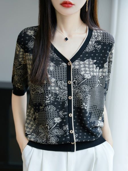  A925-Áo Thun Len Họa Tiết Cổ V Dệt Hoa Nghệ Thuật 