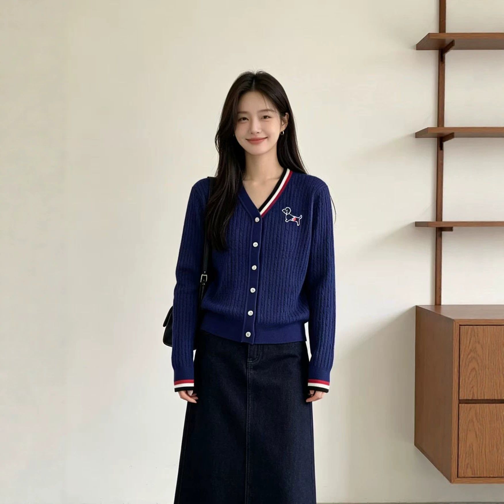  A961-Áo Len Cún Cưng Cổ V Phối Màu Tương Phản 