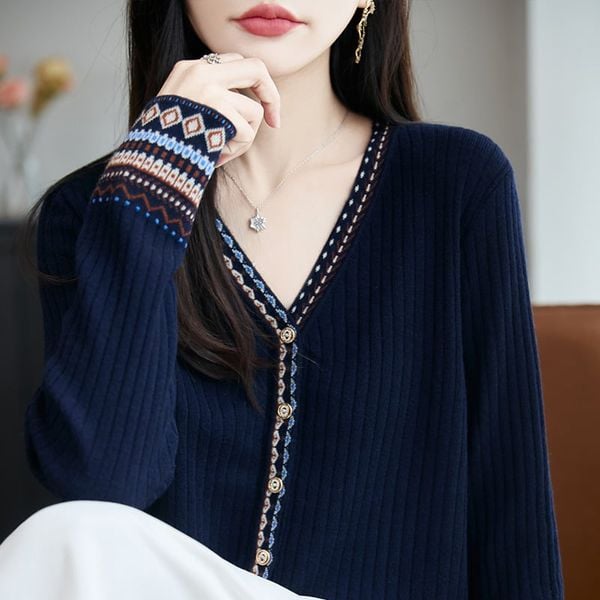  A965-Áo Len Họa Tiết Thổ Cẩm Nghệ Thuật Truyền Thống 