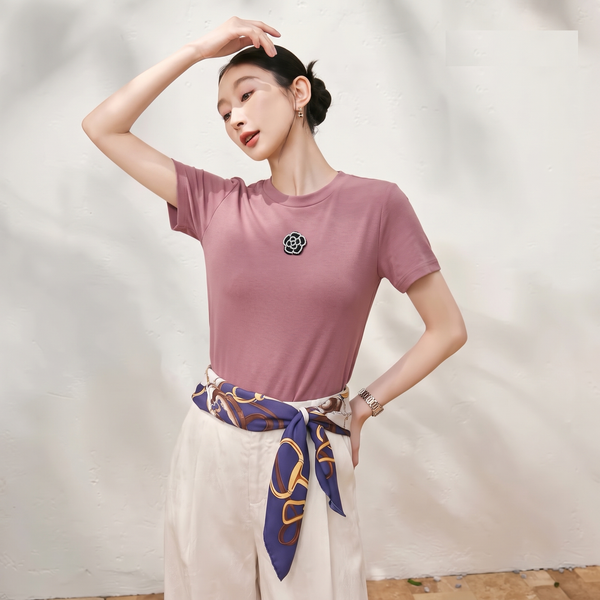  AT22-Áo Thun Lụa Mịn Đính Hoa Hồng 