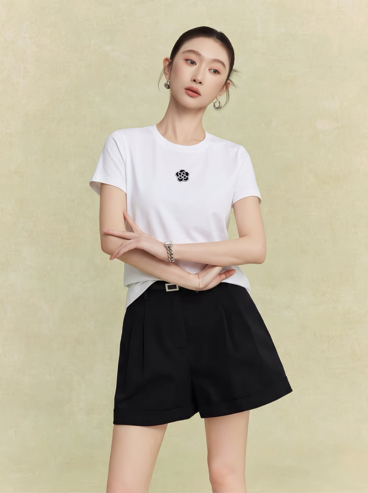  AT22-Áo Thun Lụa Mịn Đính Hoa Hồng 