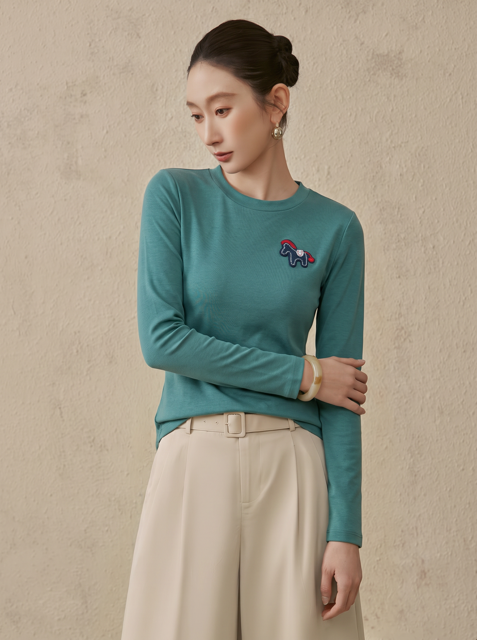  AT74-Áo Thun Cotton Tay Dài Đính Logo 