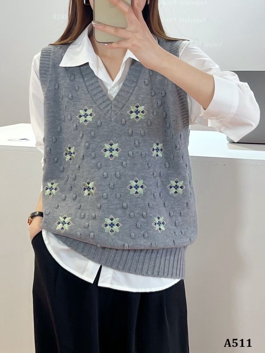  A511-Áo Len Gile Thêu Hoa Bốn Lá 