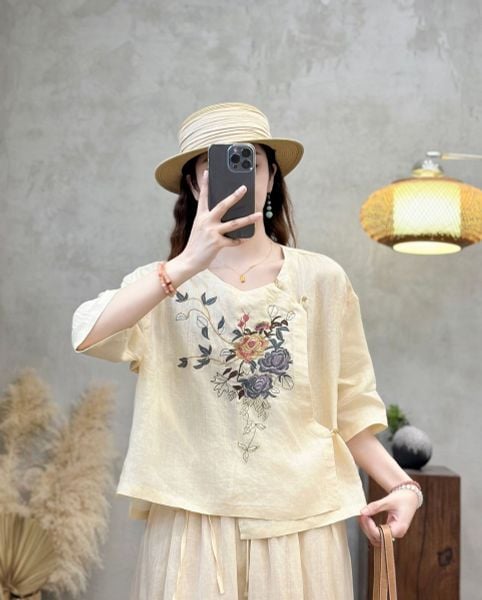  A632-Áo Ramie Thêu Hoa Vạt Xéo 