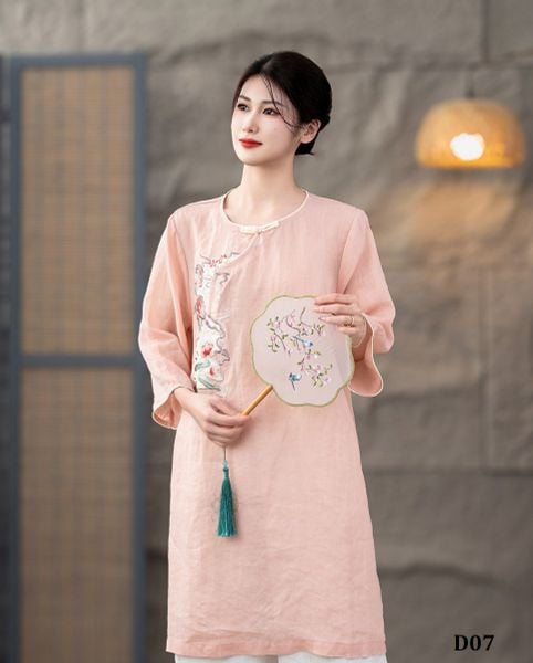  D07-Đầm Ramie Thêu Hoa Cổ Điển Thanh Lịch 