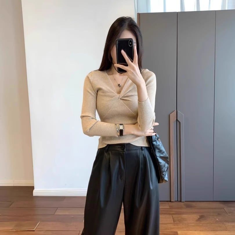  A726-Áo Len Lụa Dệt KimCổ V Xoăn Nghệ Thuật 