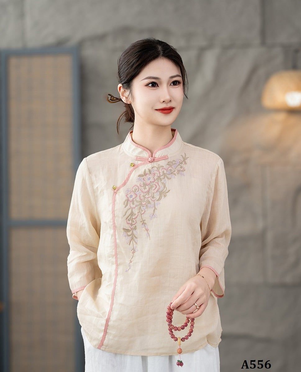  A556-Áo Ramie Thêu Hoa Cổ Đứng 