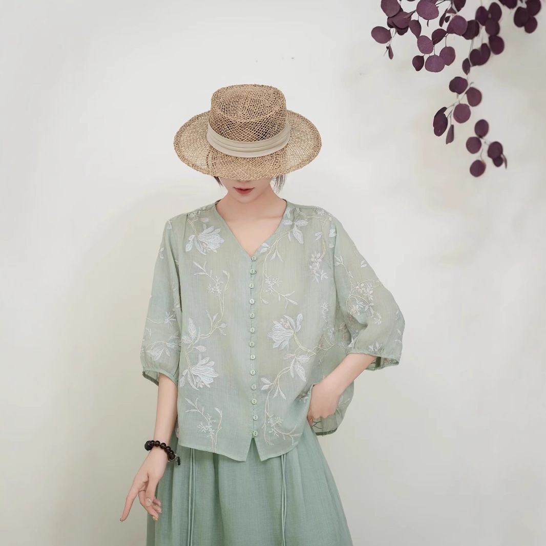  A681-Áo Ramie Thêu Hoa Lá Nhiều Nút Thanh Lịch Cổ Điển 