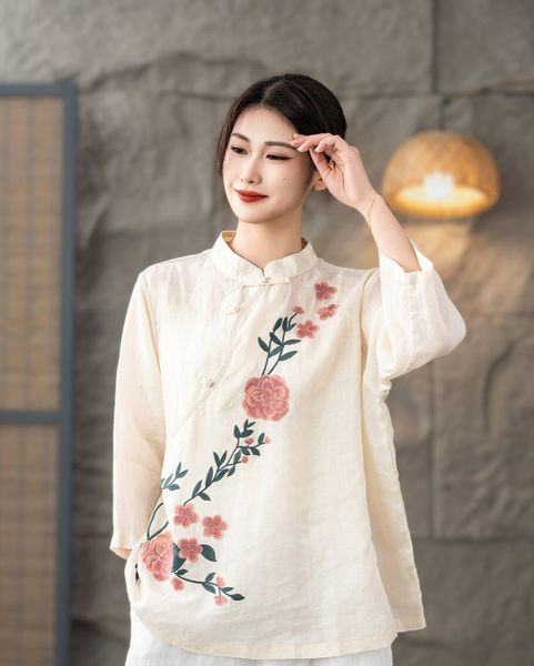  A558-Áo Ramie Thêu Hoa Văn Học Cổ Đứng 