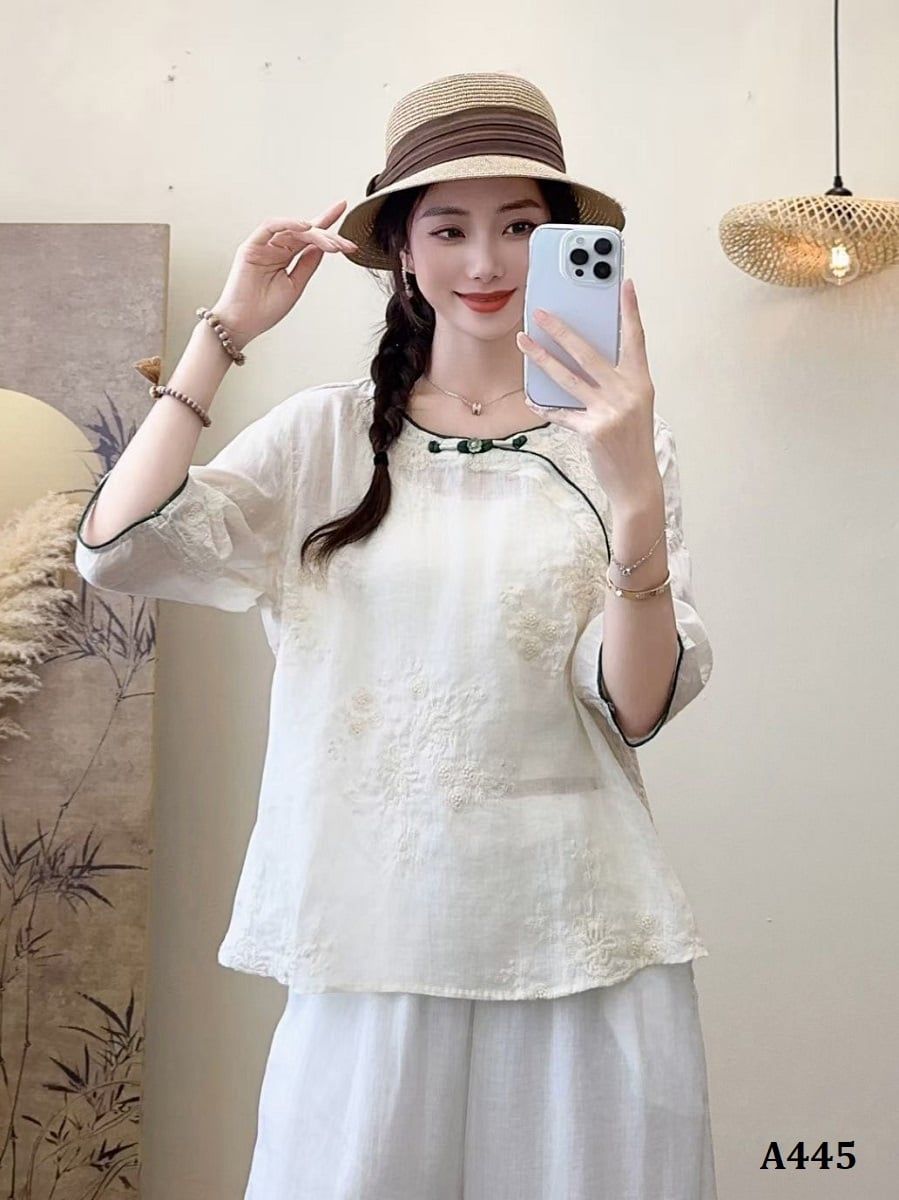  A445-Áo Ramie Cổ Tròn Phối Màu Thêu Nghệ Thuật 