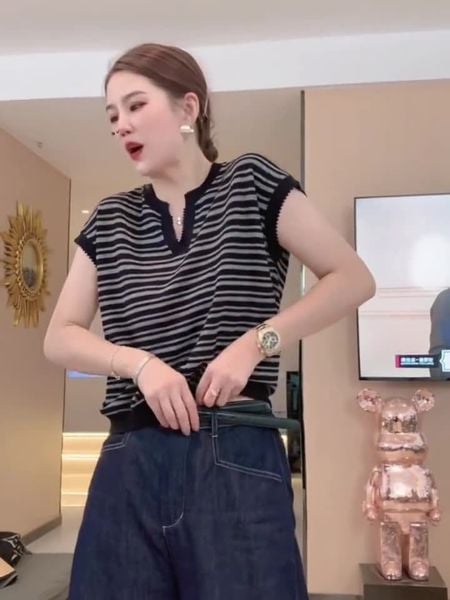  A674-Áo Len Lụa Cổ V Ngắn Tay Kẻ Sọc 