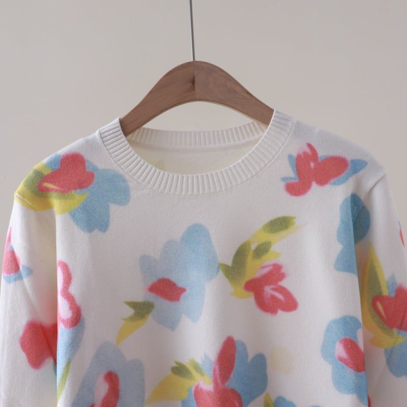  A838- Áo len dài tay cổ tròn in hình bướm 