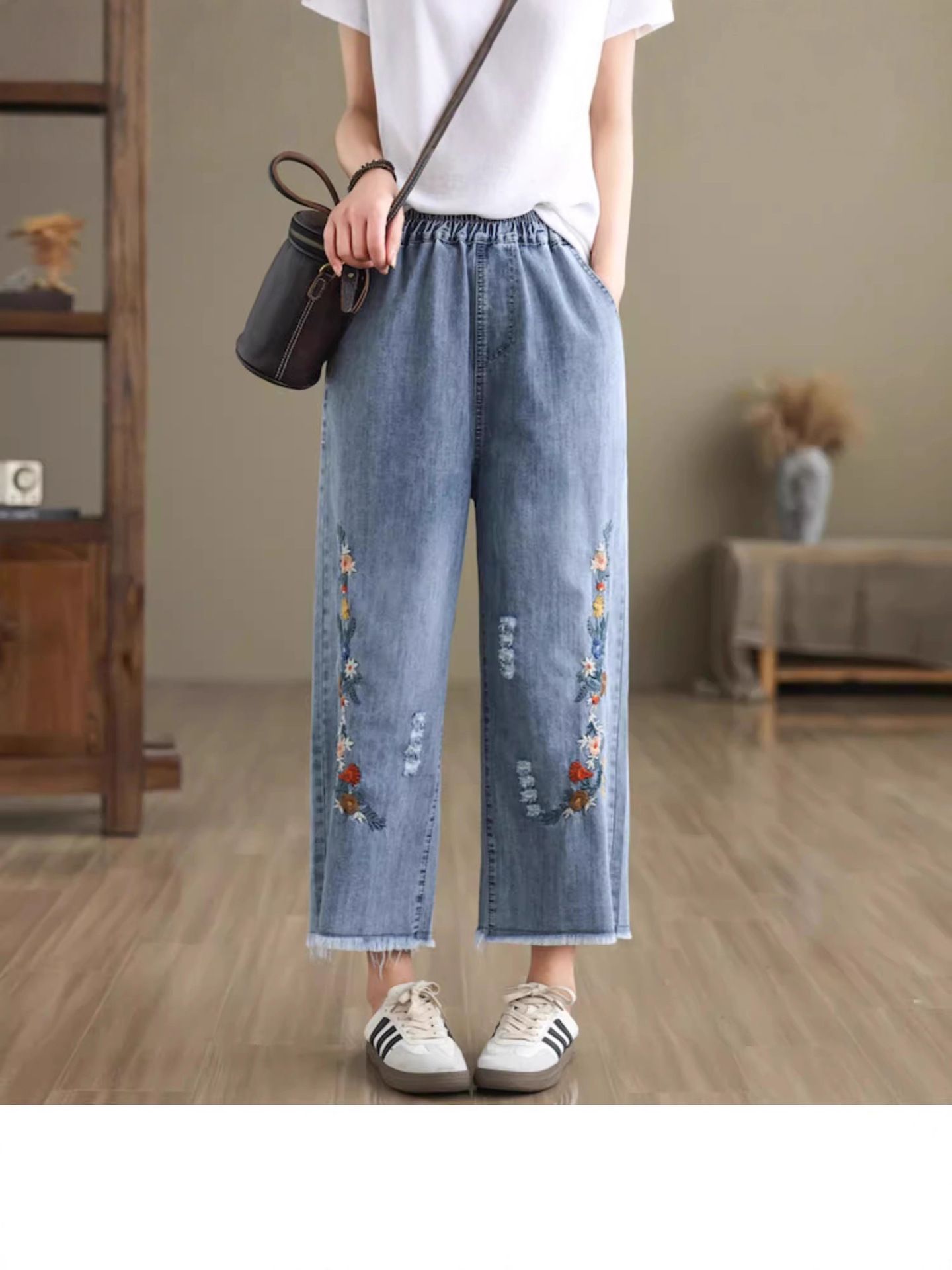  Q338-Quần Jeans Rộng Rãi Thêu Hoa 