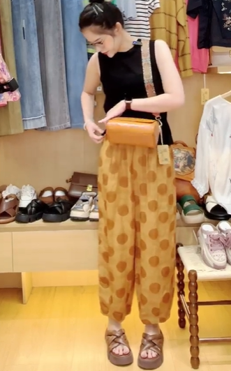  Q138-Quần Baggy Linen Lụa Họa Tiết Bi 