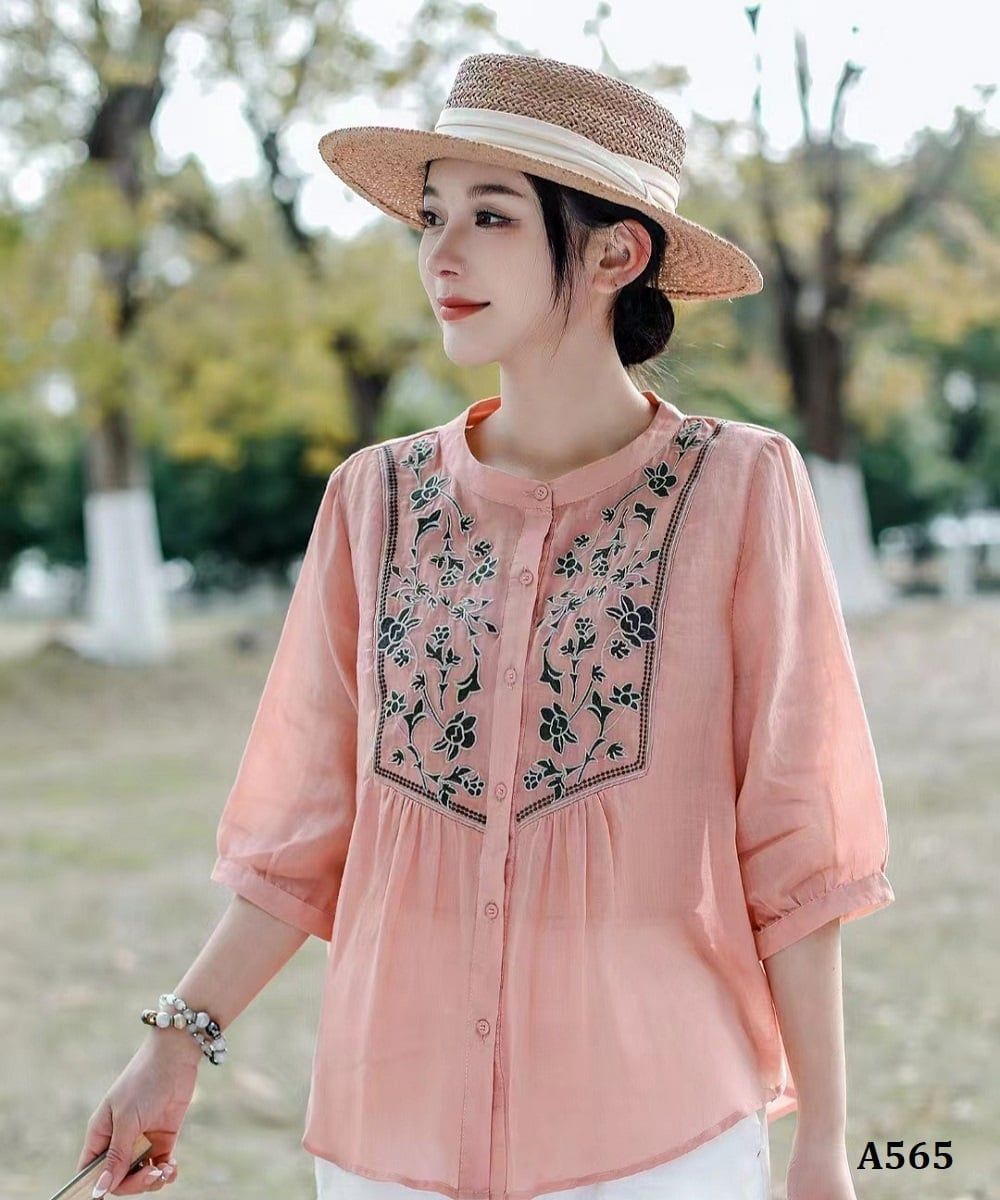 A565-Áo Ramie Thêu Hoa Cổ Đứng Tay Lỡ 
