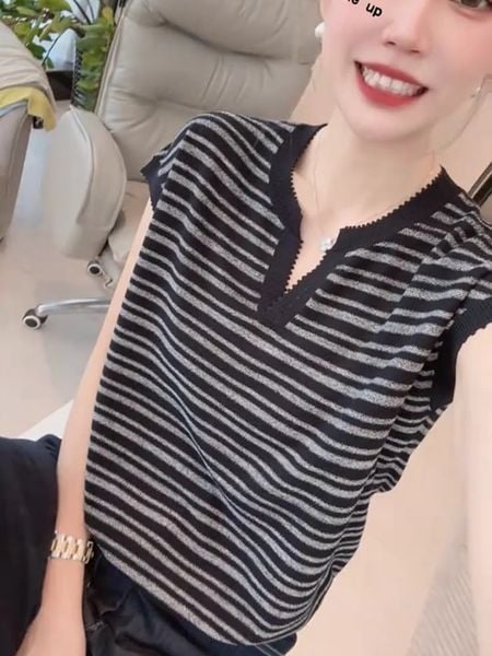  A674-Áo Len Lụa Cổ V Ngắn Tay Kẻ Sọc 